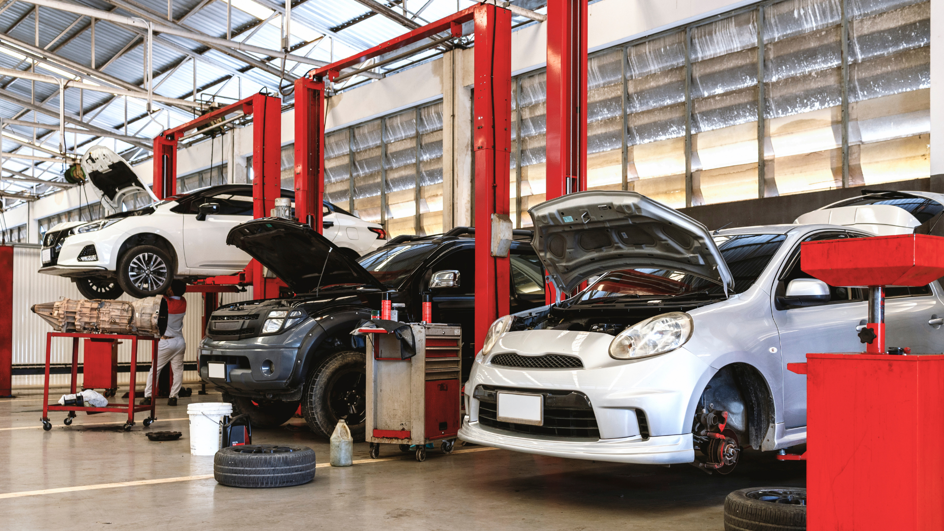 Prepping Your Vehicle for the New Year: End-of-Year Tips from CARSTAR Robert’s Collision